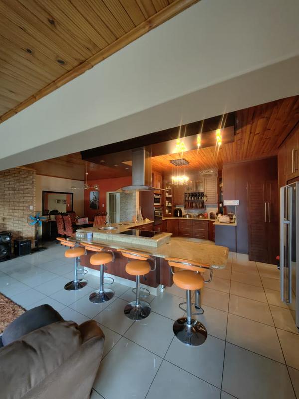 4 Bedroom Property for Sale in Huttenheights KwaZulu-Natal