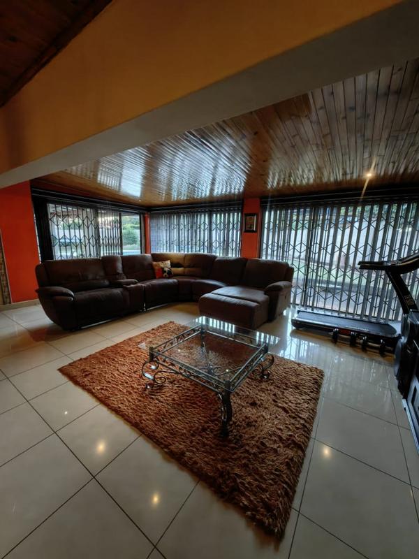 4 Bedroom Property for Sale in Huttenheights KwaZulu-Natal