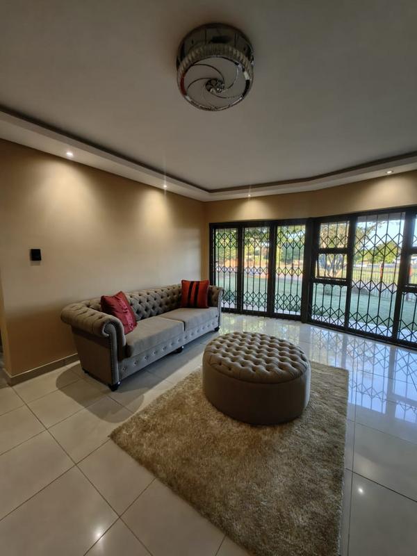 4 Bedroom Property for Sale in Huttenheights KwaZulu-Natal