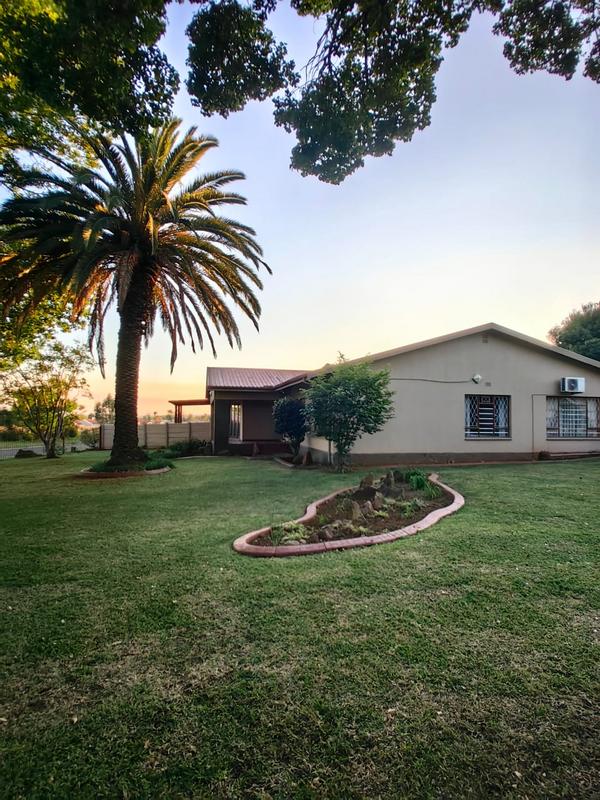 4 Bedroom Property for Sale in Huttenheights KwaZulu-Natal