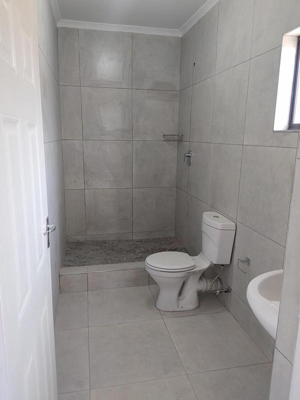 To Let 2 Bedroom Property for Rent in Newlands West KwaZulu-Natal
