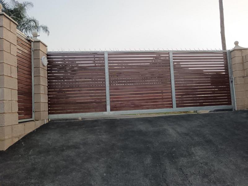 To Let 2 Bedroom Property for Rent in Newlands West KwaZulu-Natal