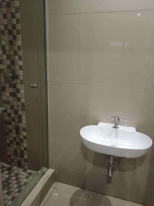 To Let 2 Bedroom Property for Rent in Newlands West KwaZulu-Natal