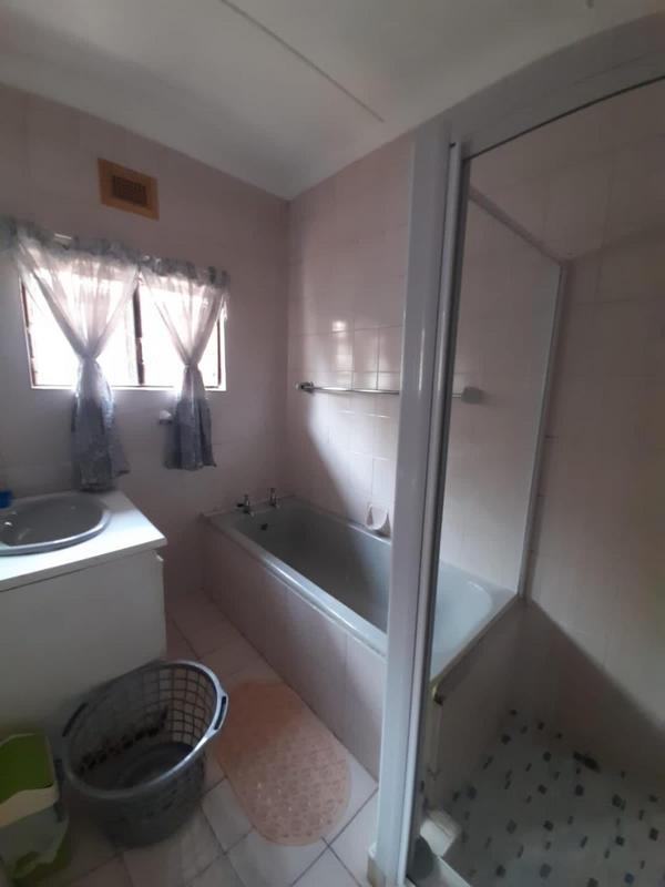 2 Bedroom Property for Sale in Durban North KwaZulu-Natal