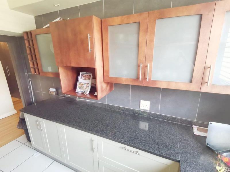 2 Bedroom Property for Sale in Morningside KwaZulu-Natal
