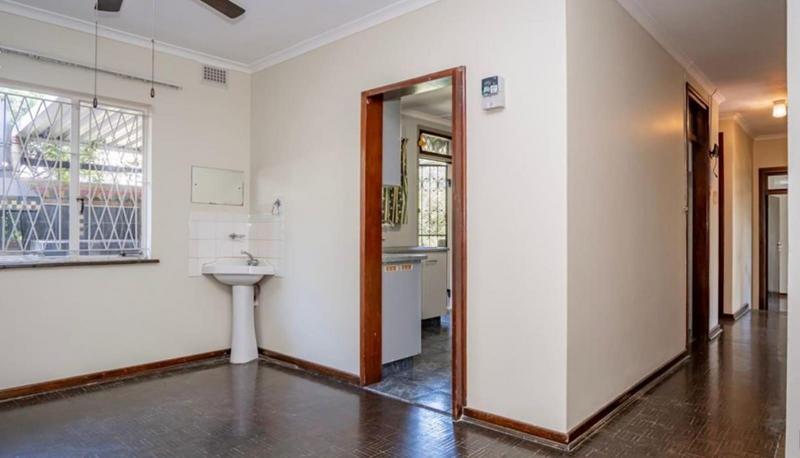 10 Bedroom Property for Sale in Reservoir Hills KwaZulu-Natal