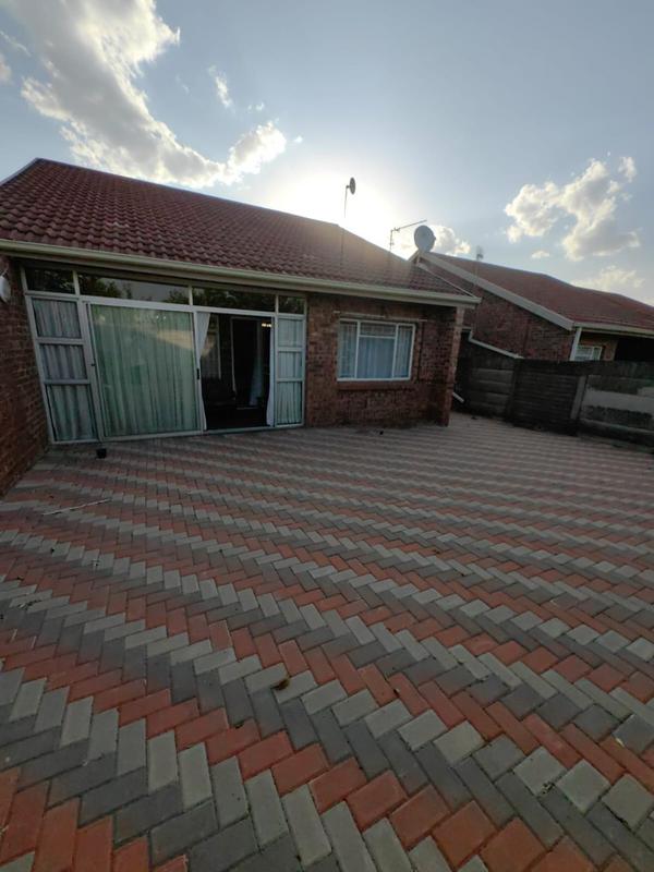 3 Bedroom Property for Sale in Newcastle KwaZulu-Natal
