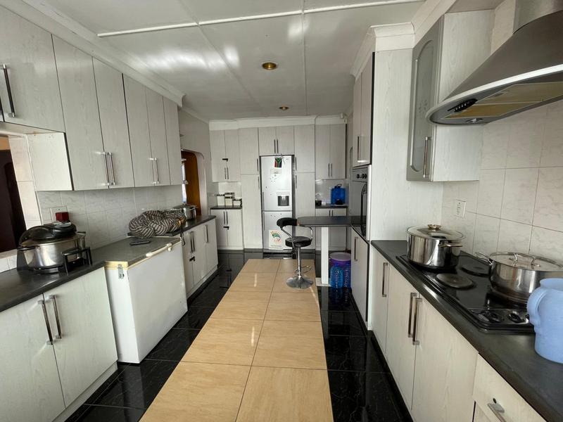 4 Bedroom Property for Sale in Eastwood KwaZulu-Natal