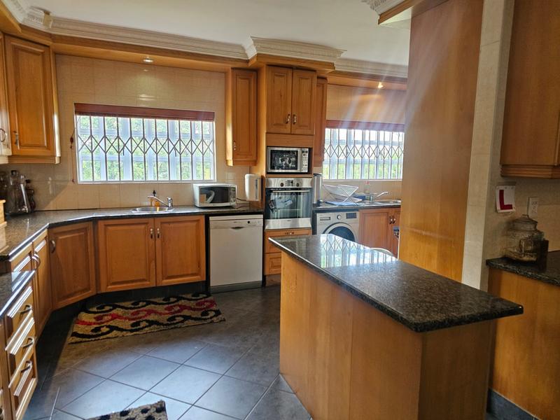 3 Bedroom Property for Sale in Kloof KwaZulu-Natal