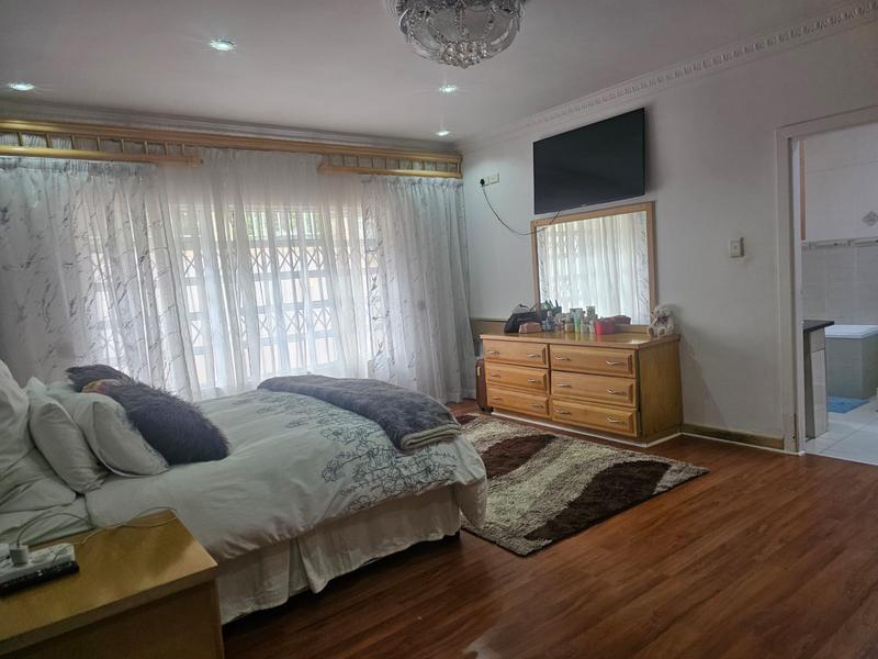 3 Bedroom Property for Sale in Kloof KwaZulu-Natal