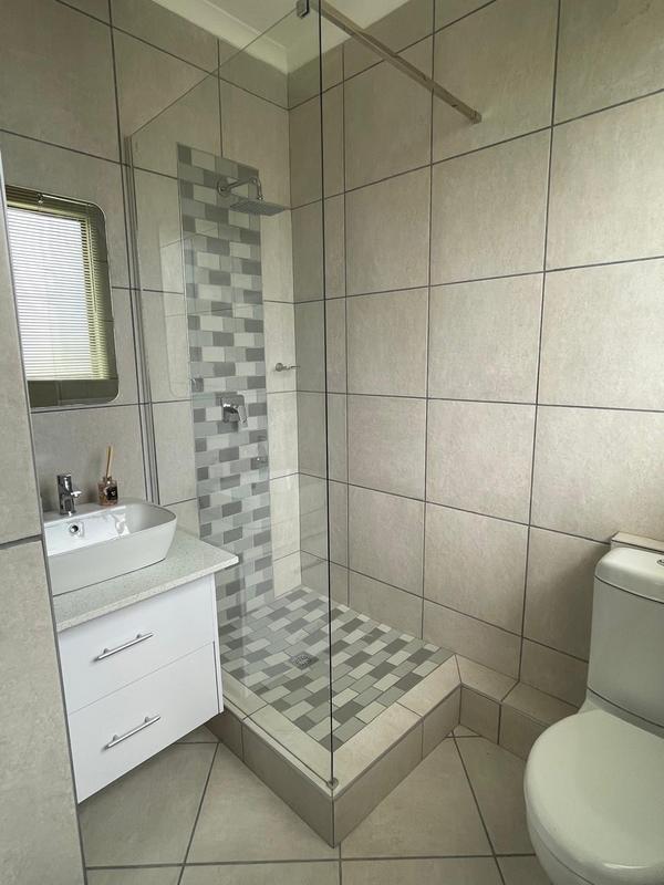 To Let 2 Bedroom Property for Rent in Umhlanga Rocks KwaZulu-Natal