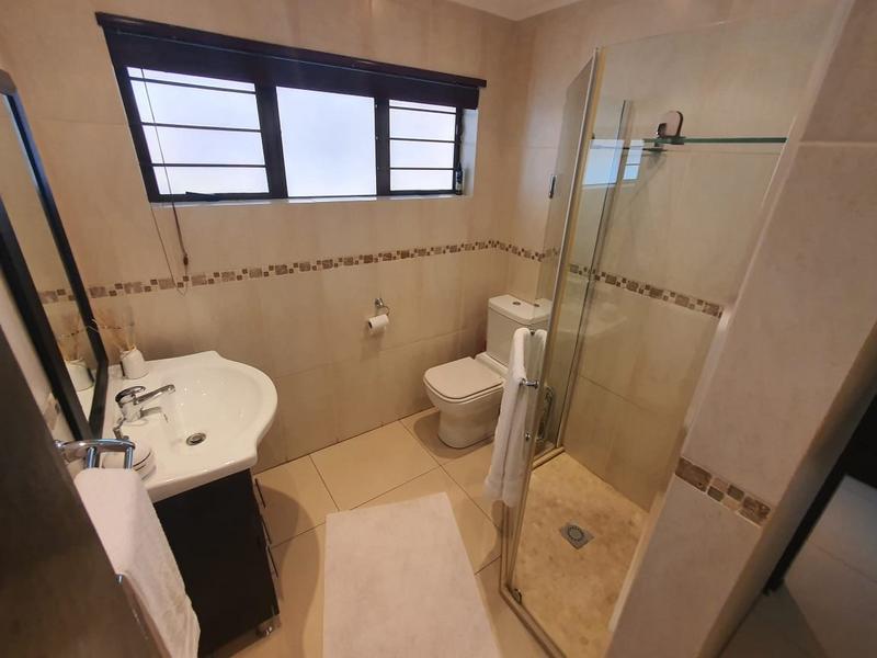 5 Bedroom Property for Sale in Umhlanga KwaZulu-Natal