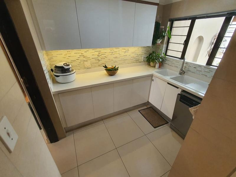 5 Bedroom Property for Sale in Umhlanga KwaZulu-Natal