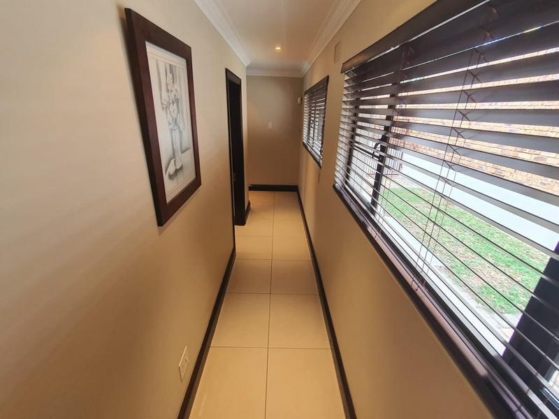 5 Bedroom Property for Sale in Umhlanga KwaZulu-Natal
