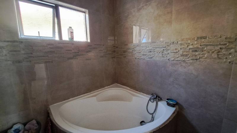 4 Bedroom Property for Sale in Umgababa KwaZulu-Natal