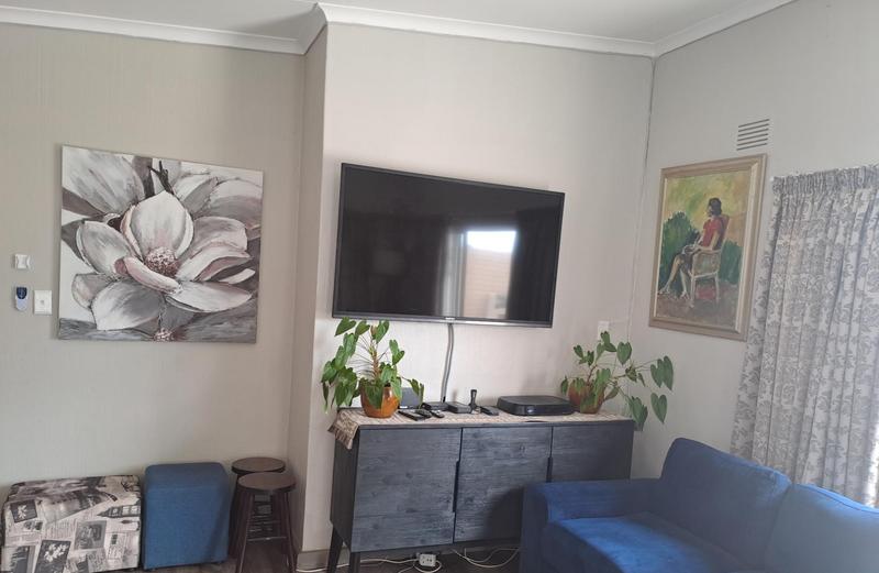 5 Bedroom Property for Sale in Uvongo KwaZulu-Natal