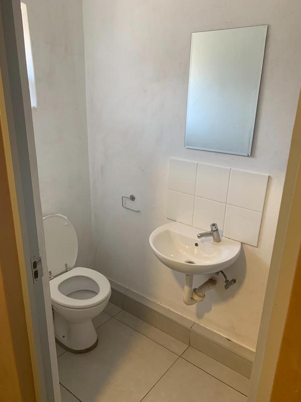 To Let 1 Bedroom Property for Rent in Berea KwaZulu-Natal