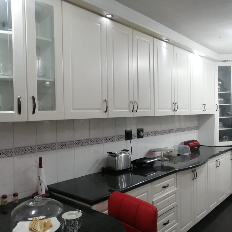 6 Bedroom Property for Sale in Escombe KwaZulu-Natal