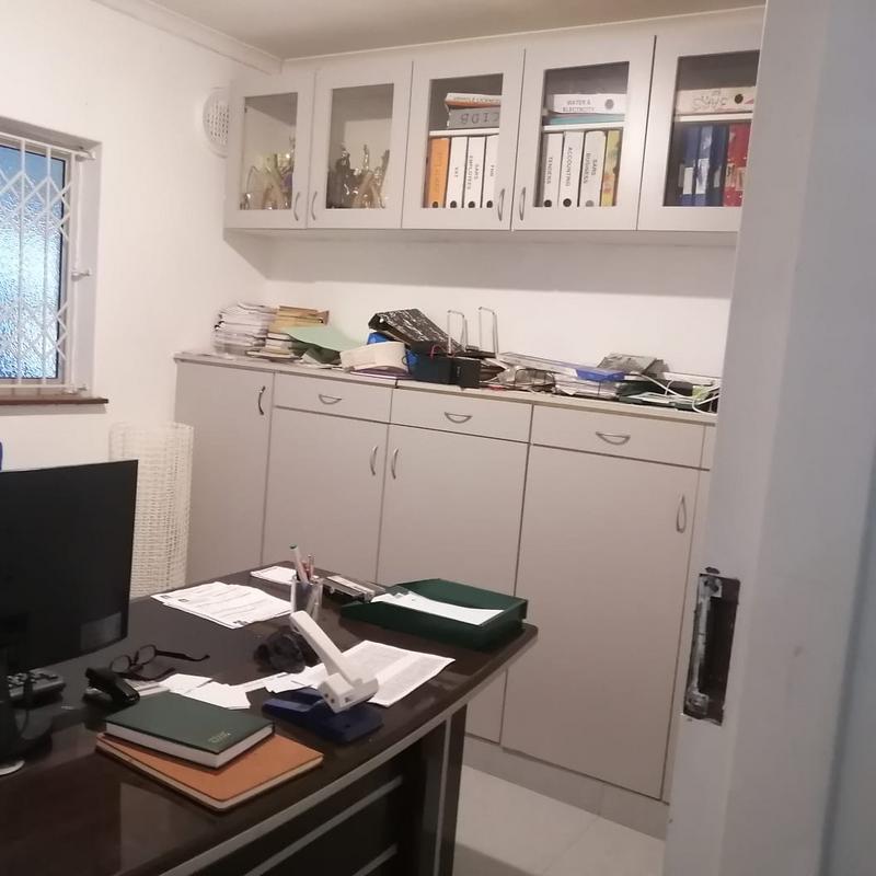 6 Bedroom Property for Sale in Escombe KwaZulu-Natal