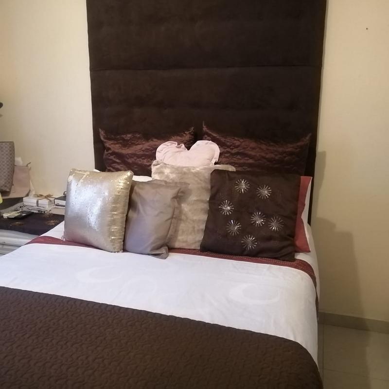 6 Bedroom Property for Sale in Escombe KwaZulu-Natal