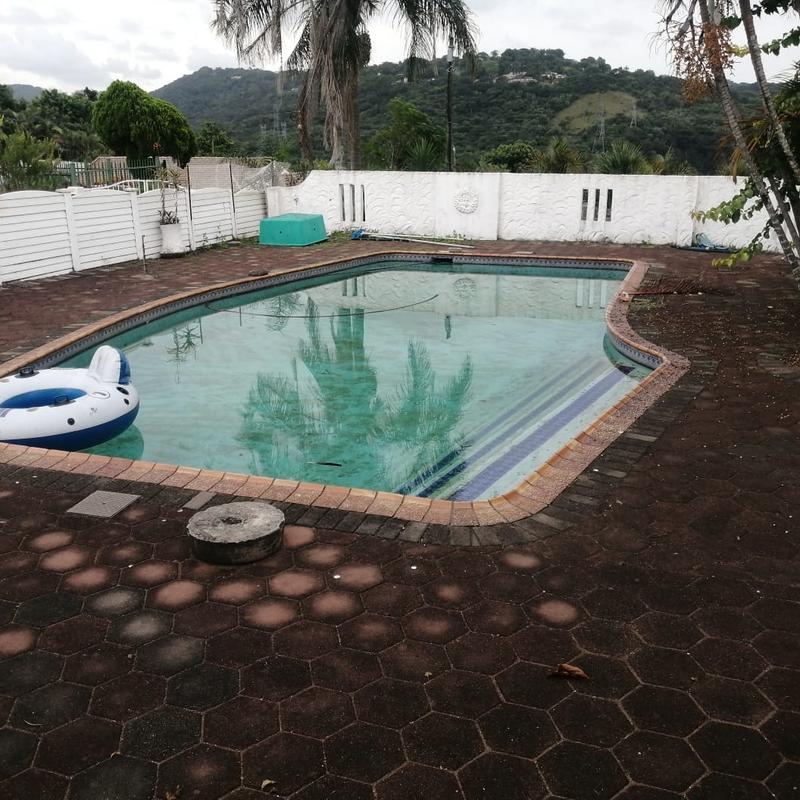 6 Bedroom Property for Sale in Escombe KwaZulu-Natal