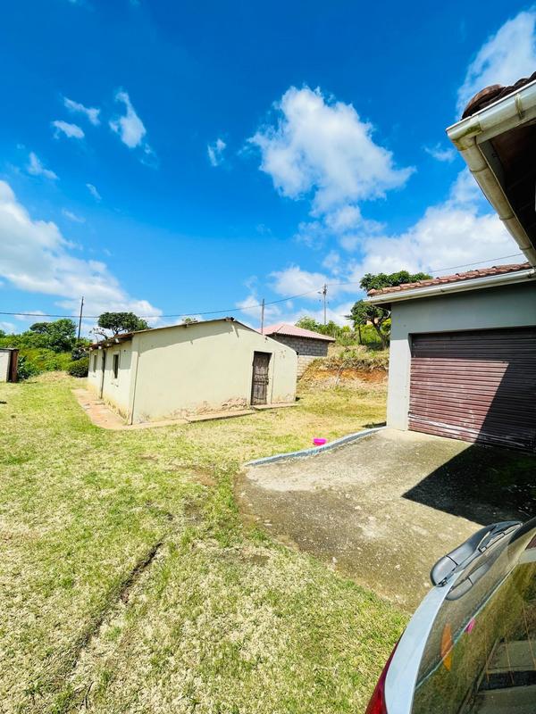 4 Bedroom Property for Sale in Umlazi KwaZulu-Natal