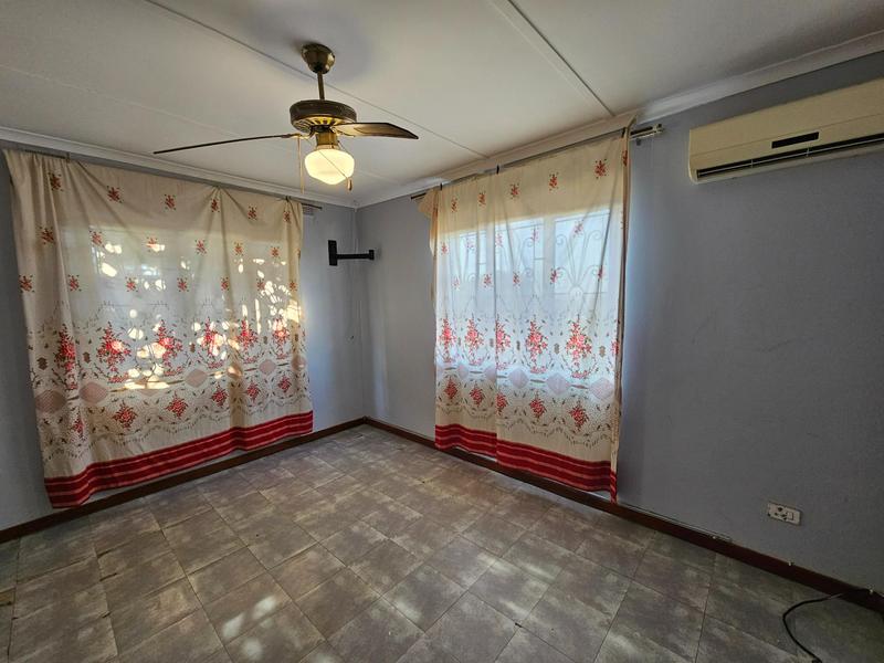 6 Bedroom Property for Sale in Everest Heights KwaZulu-Natal
