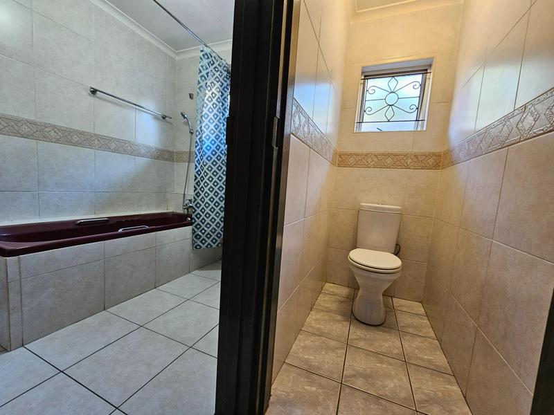 6 Bedroom Property for Sale in Everest Heights KwaZulu-Natal