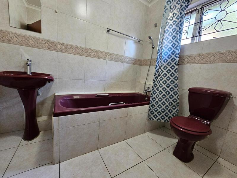 6 Bedroom Property for Sale in Everest Heights KwaZulu-Natal