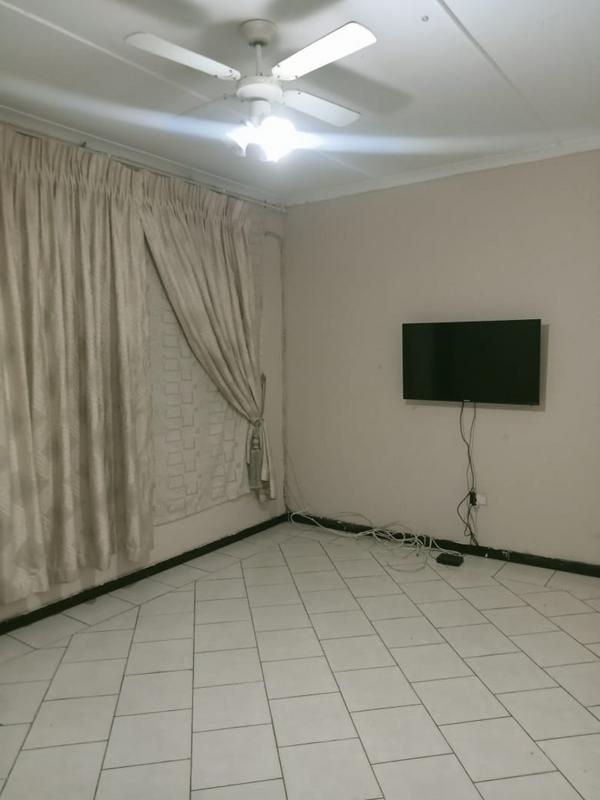 3 Bedroom Property for Sale in Kwandengezi KwaZulu-Natal