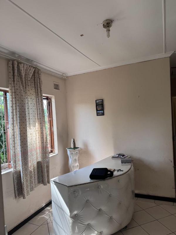 3 Bedroom Property for Sale in Kwandengezi KwaZulu-Natal
