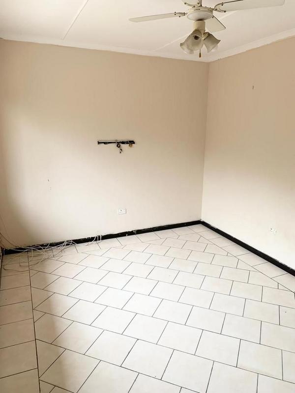 3 Bedroom Property for Sale in Kwandengezi KwaZulu-Natal