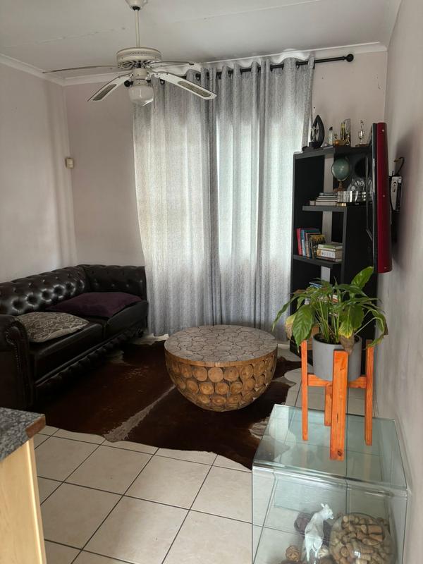 To Let 2 Bedroom Property for Rent in Richem KwaZulu-Natal