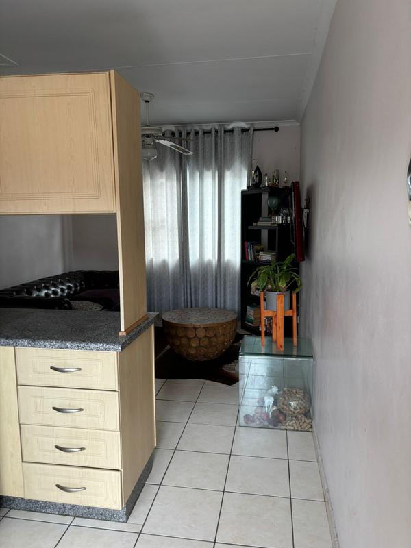 To Let 2 Bedroom Property for Rent in Richem KwaZulu-Natal