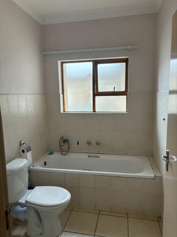 To Let 2 Bedroom Property for Rent in Richem KwaZulu-Natal