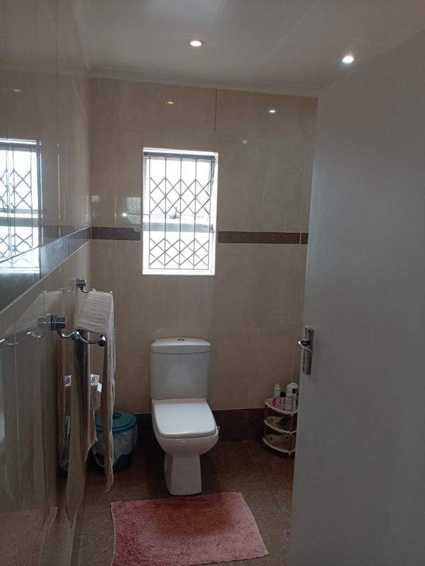 4 Bedroom Property for Sale in Newlands East KwaZulu-Natal