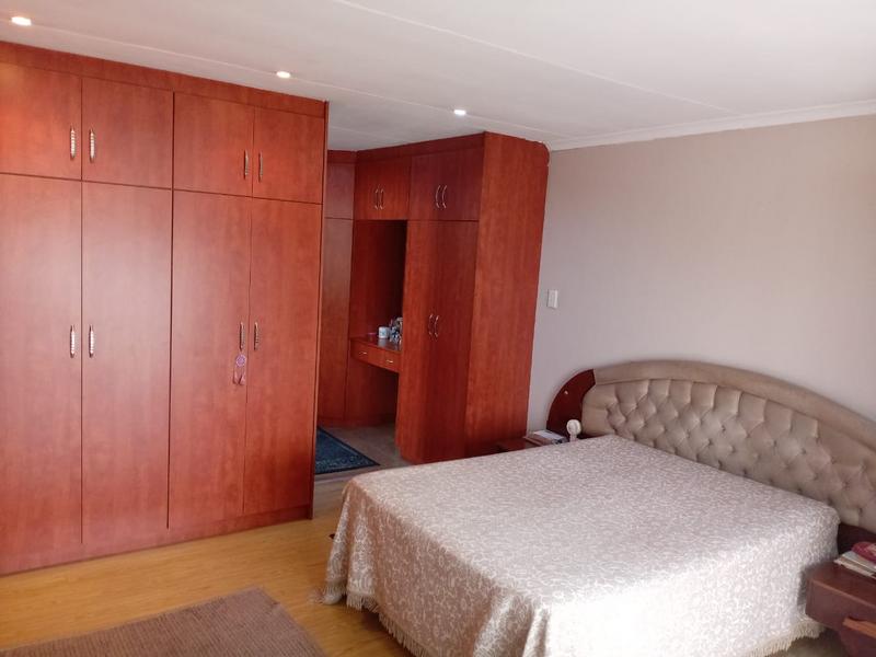 4 Bedroom Property for Sale in Newlands East KwaZulu-Natal