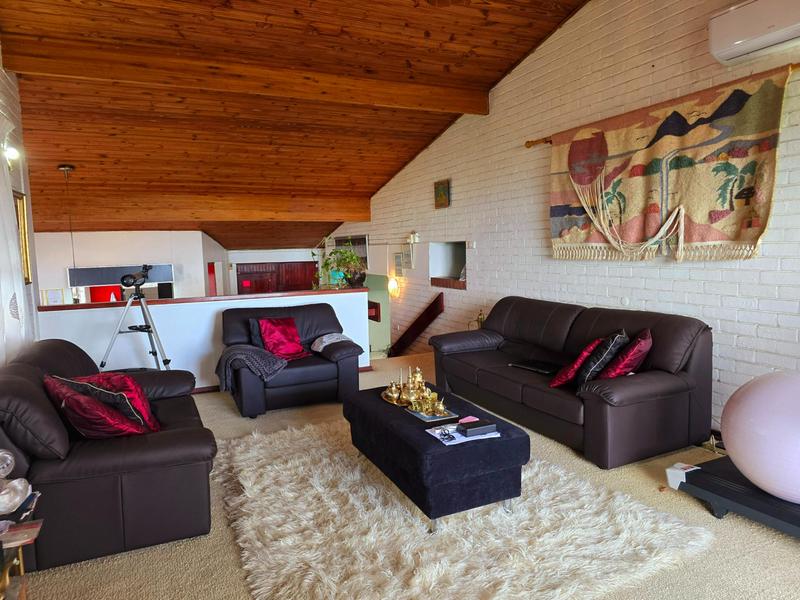 4 Bedroom Property for Sale in Reservoir Hills KwaZulu-Natal