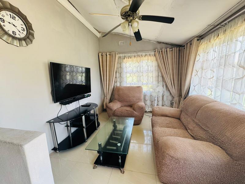 2 Bedroom Property for Sale in Umlazi KwaZulu-Natal