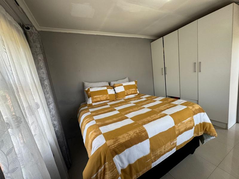2 Bedroom Property for Sale in Umlazi KwaZulu-Natal