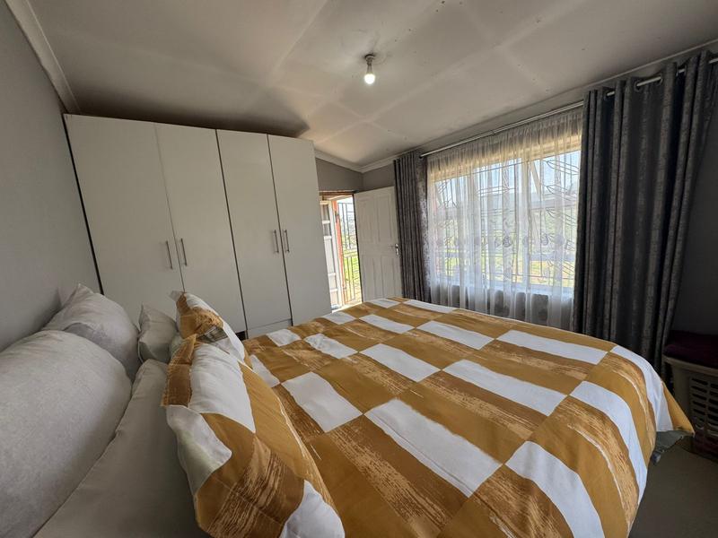 2 Bedroom Property for Sale in Umlazi KwaZulu-Natal