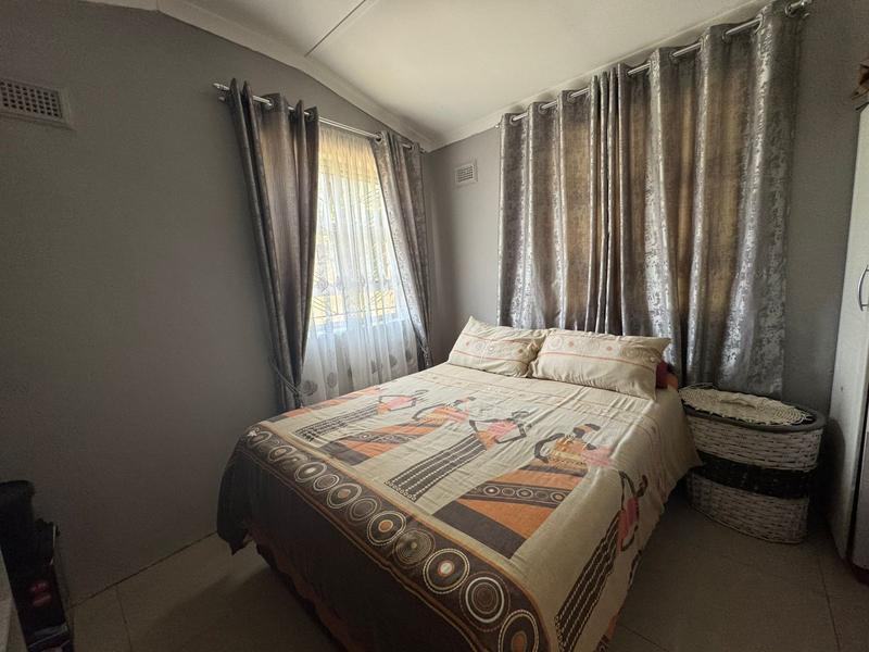2 Bedroom Property for Sale in Umlazi KwaZulu-Natal
