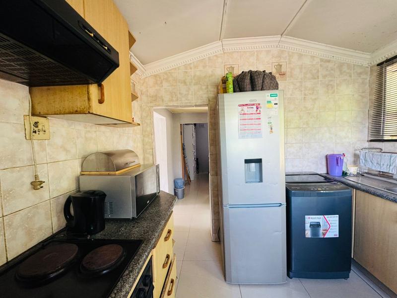 2 Bedroom Property for Sale in Umlazi KwaZulu-Natal