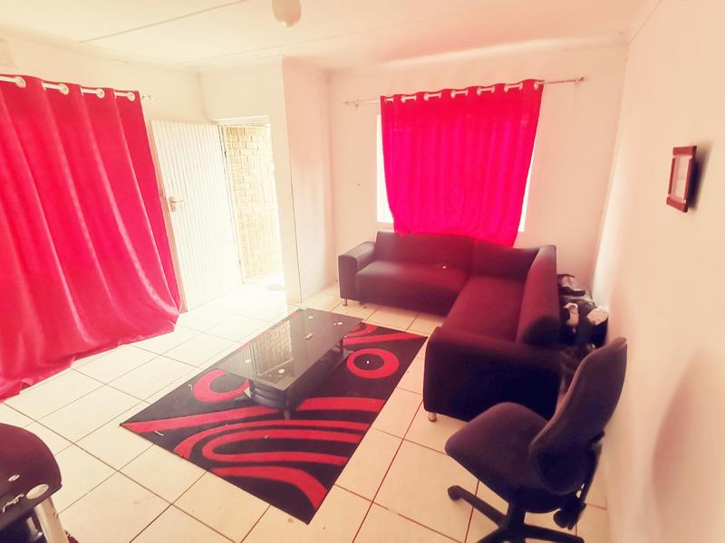 1 Bedroom Property for Sale in Reservoir Hills KwaZulu-Natal