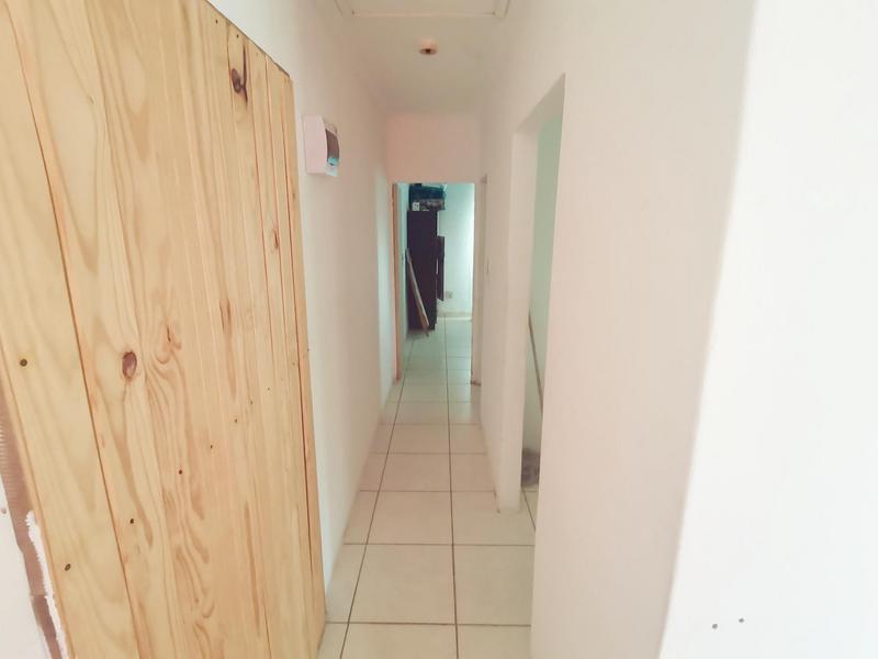 1 Bedroom Property for Sale in Reservoir Hills KwaZulu-Natal