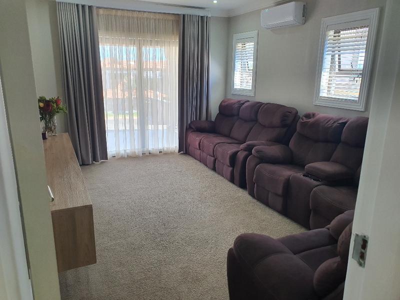 4 Bedroom Property for Sale in Izinga KwaZulu-Natal