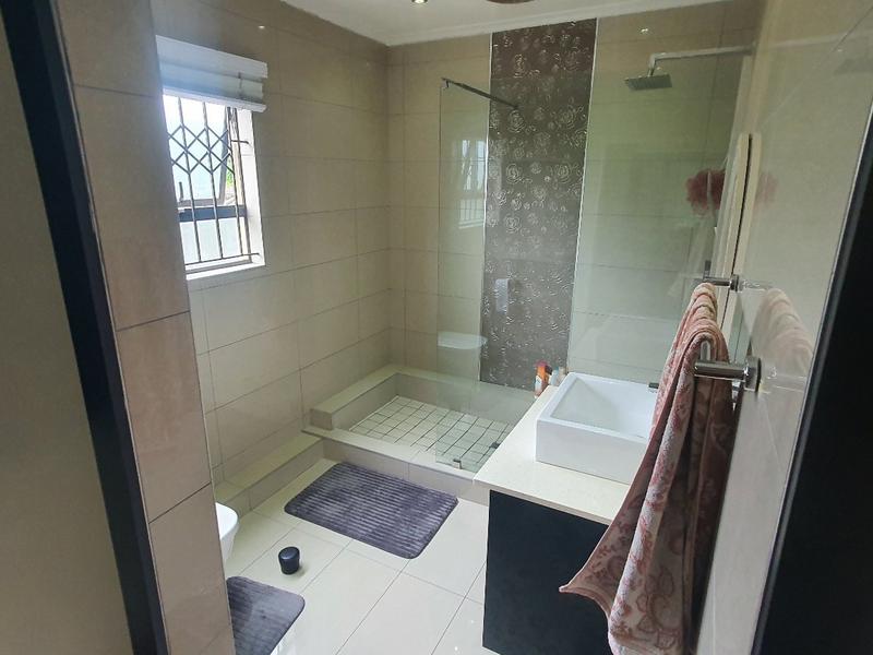 4 Bedroom Property for Sale in Somerset Park KwaZulu-Natal