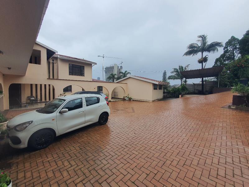 6 Bedroom Property for Sale in Umhlanga KwaZulu-Natal