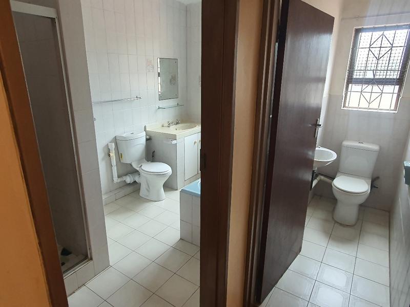 6 Bedroom Property for Sale in Umhlanga KwaZulu-Natal