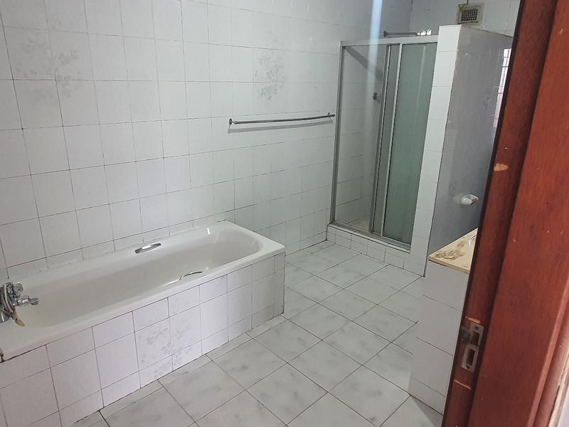 6 Bedroom Property for Sale in Umhlanga KwaZulu-Natal